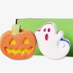 Lush Trick Or Treat Bath Bomb Duo -Pumpkin and White Ghost LIMITED EDITION EXCL